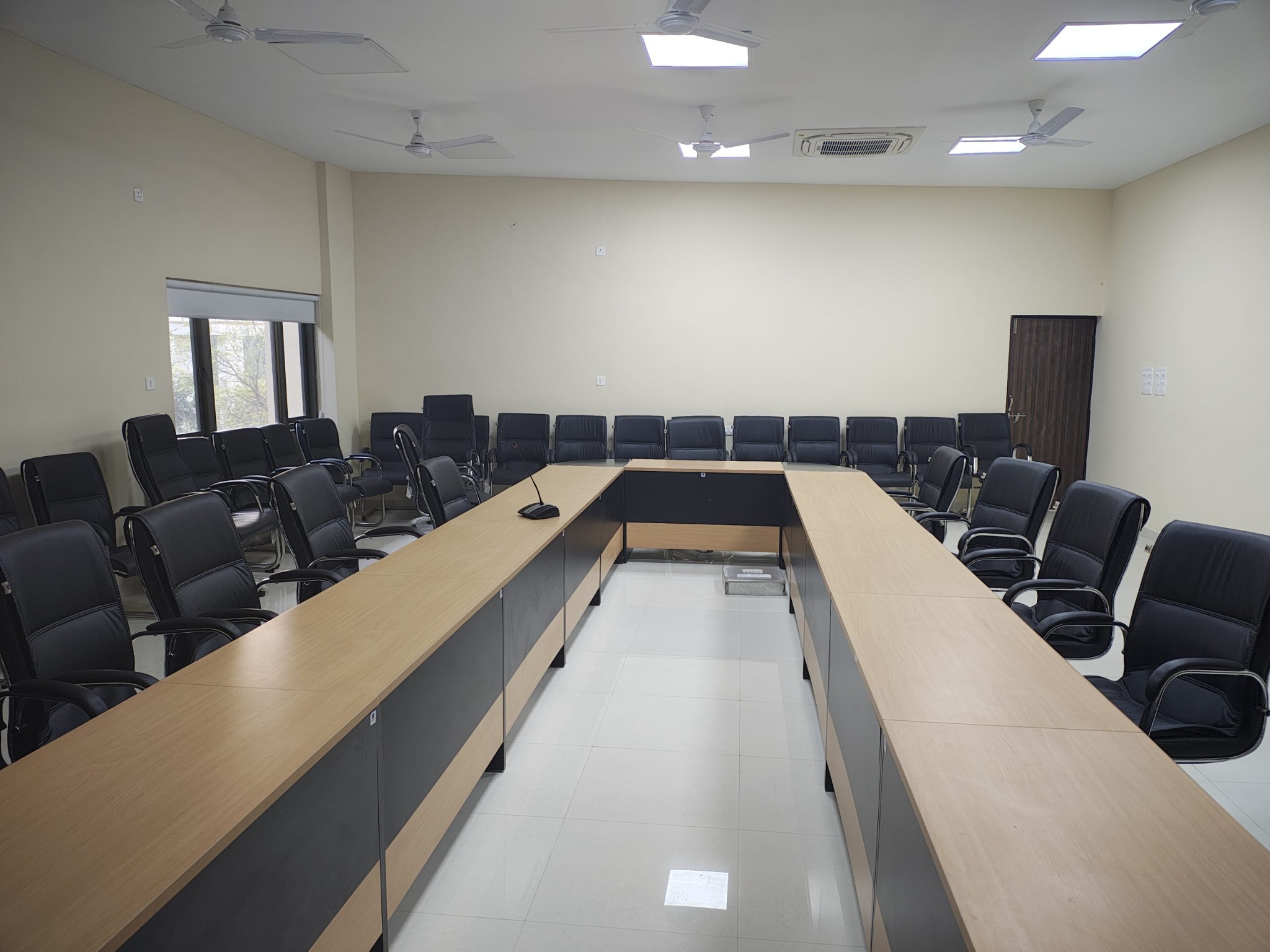 Conference and meeting room at RGNCLC, NLIU Bhopal
